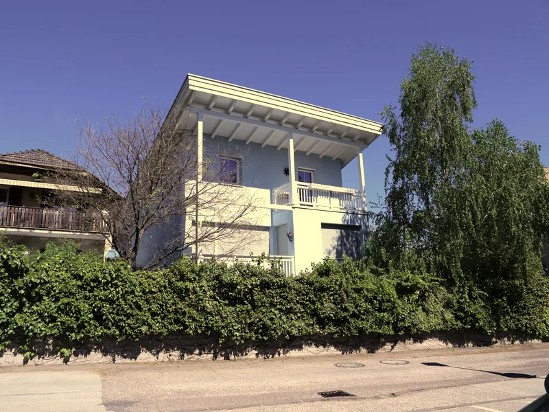 Neubau